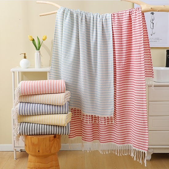 Turkish beach towel with tassel design Turkish beach towel with tassel design