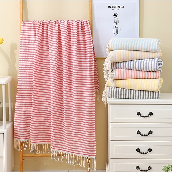 Turkish beach towel with tassel design Turkish beach towel with tassel design